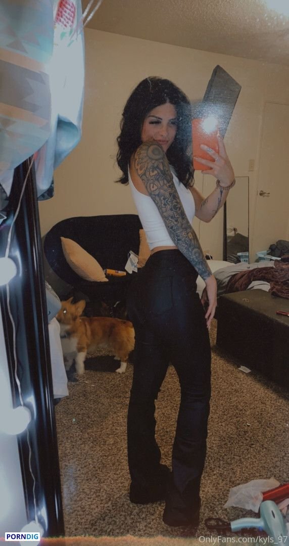 Tattooed Hottie With A Phat Ass #C4wVQt86