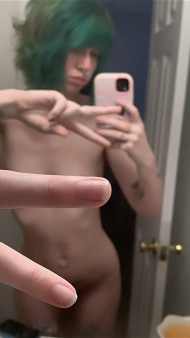 emo slut gets fucked #hySGyZxg