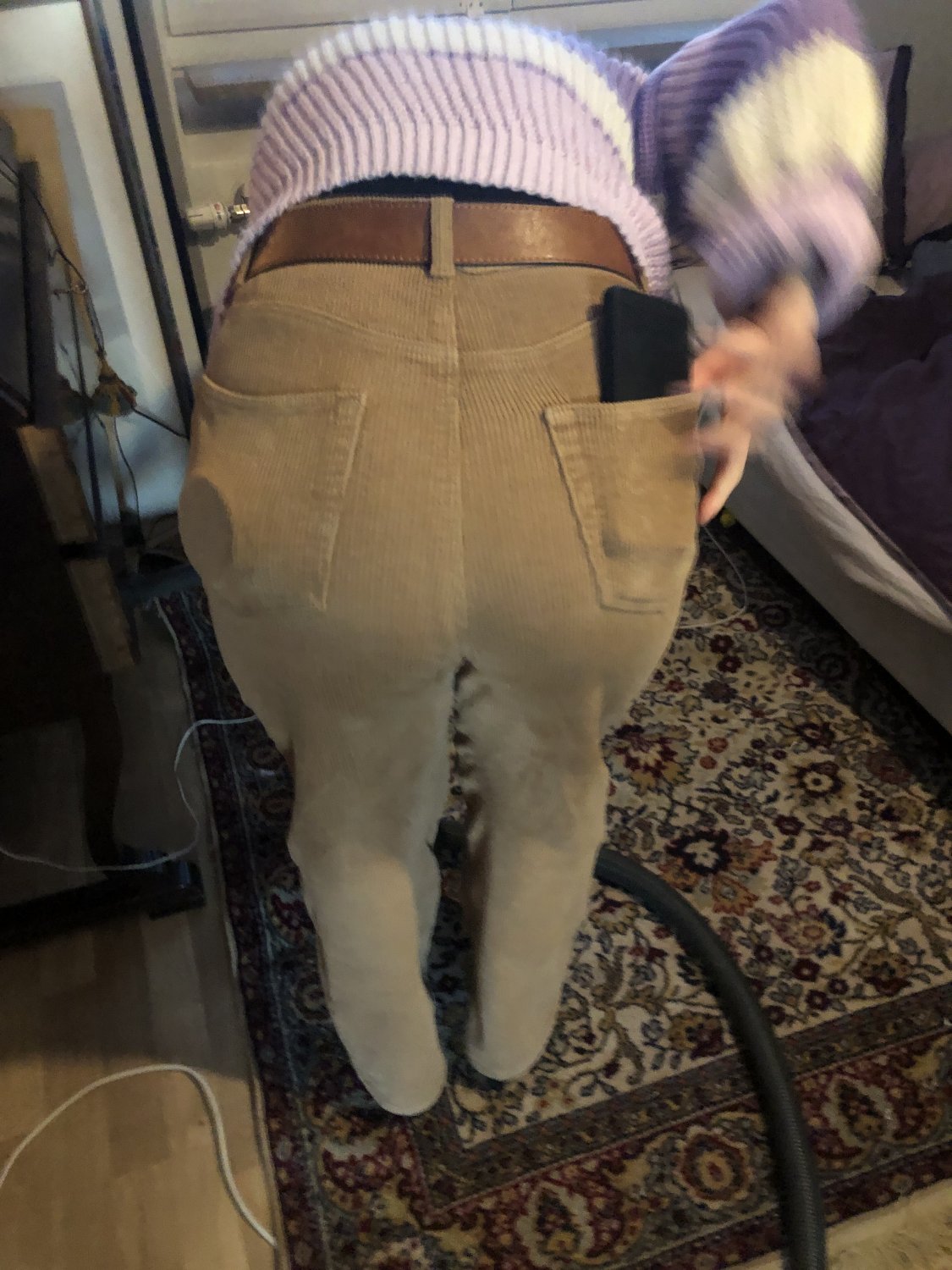 A hot social worker is on the other side of the door :P #j2nzyZdD